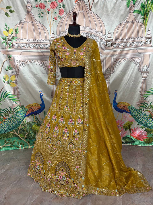 Sehen Sie umwerfend aus in diesem wunderschönen cremefarbenen Lehenga-Set