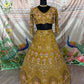 Sehen Sie umwerfend aus in diesem wunderschönen cremefarbenen Lehenga-Set