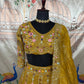 Sehen Sie umwerfend aus in diesem wunderschönen cremefarbenen Lehenga-Set