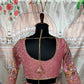 Sehen Sie umwerfend aus in diesem wunderschönen cremefarbenen Lehenga-Set