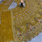 Sehen Sie umwerfend aus in diesem wunderschönen cremefarbenen Lehenga-Set
