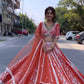 L'élégance traditionnelle et le style moderne du lehenga aux couleurs vibrantes