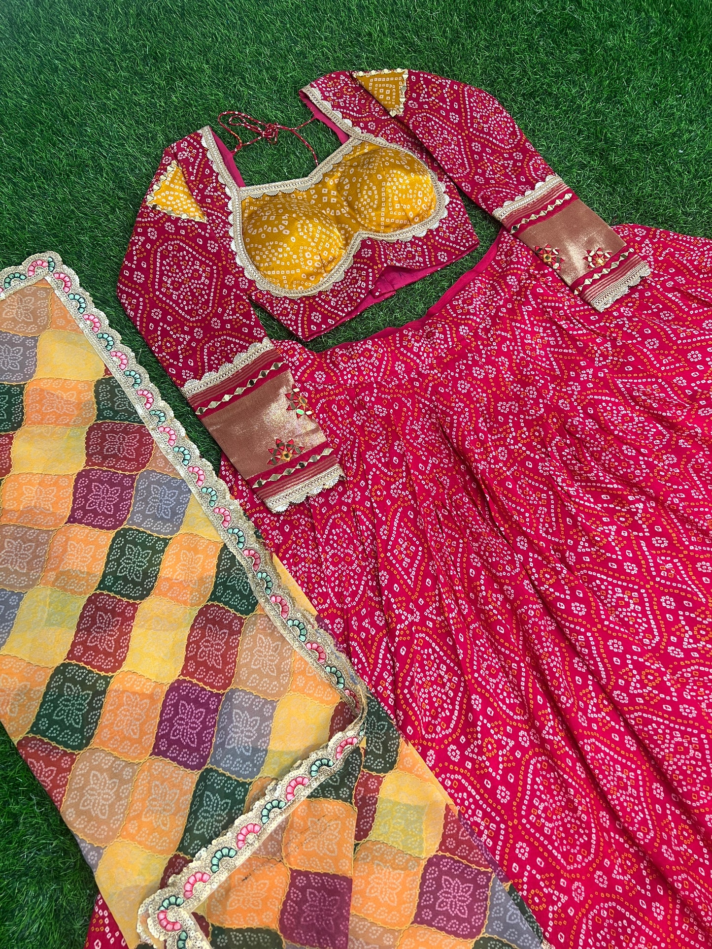 Bandhani Lagdi Patta Lehenga (Full Stitched) Couple Set