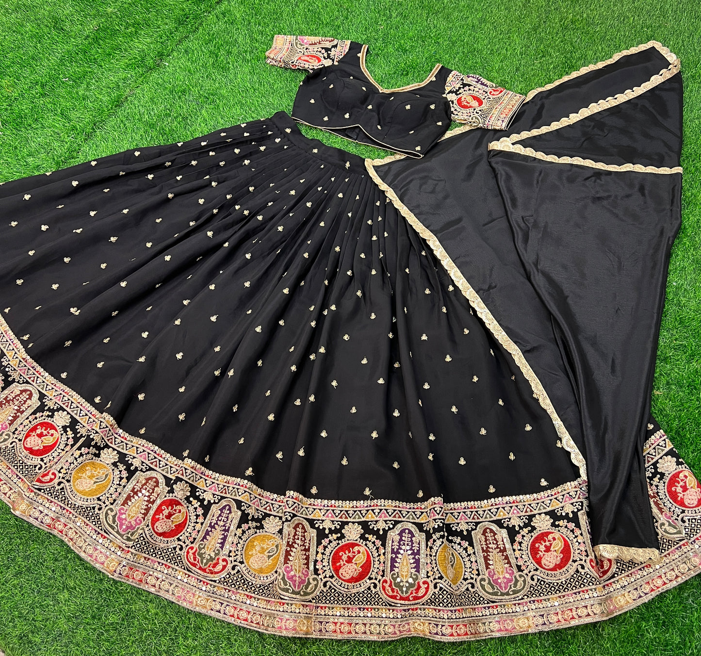 Damaniya Lehenga Choli (Full Stitched)