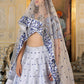 Sehen Sie umwerfend aus in diesem wunderschönen cremefarbenen Lehenga-Set