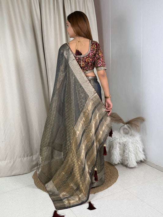 Fandy Silk zari weaving jacquard in full saree pallu and border