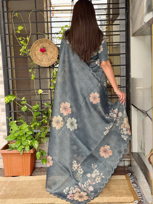 classy light weight Metalic colors saree