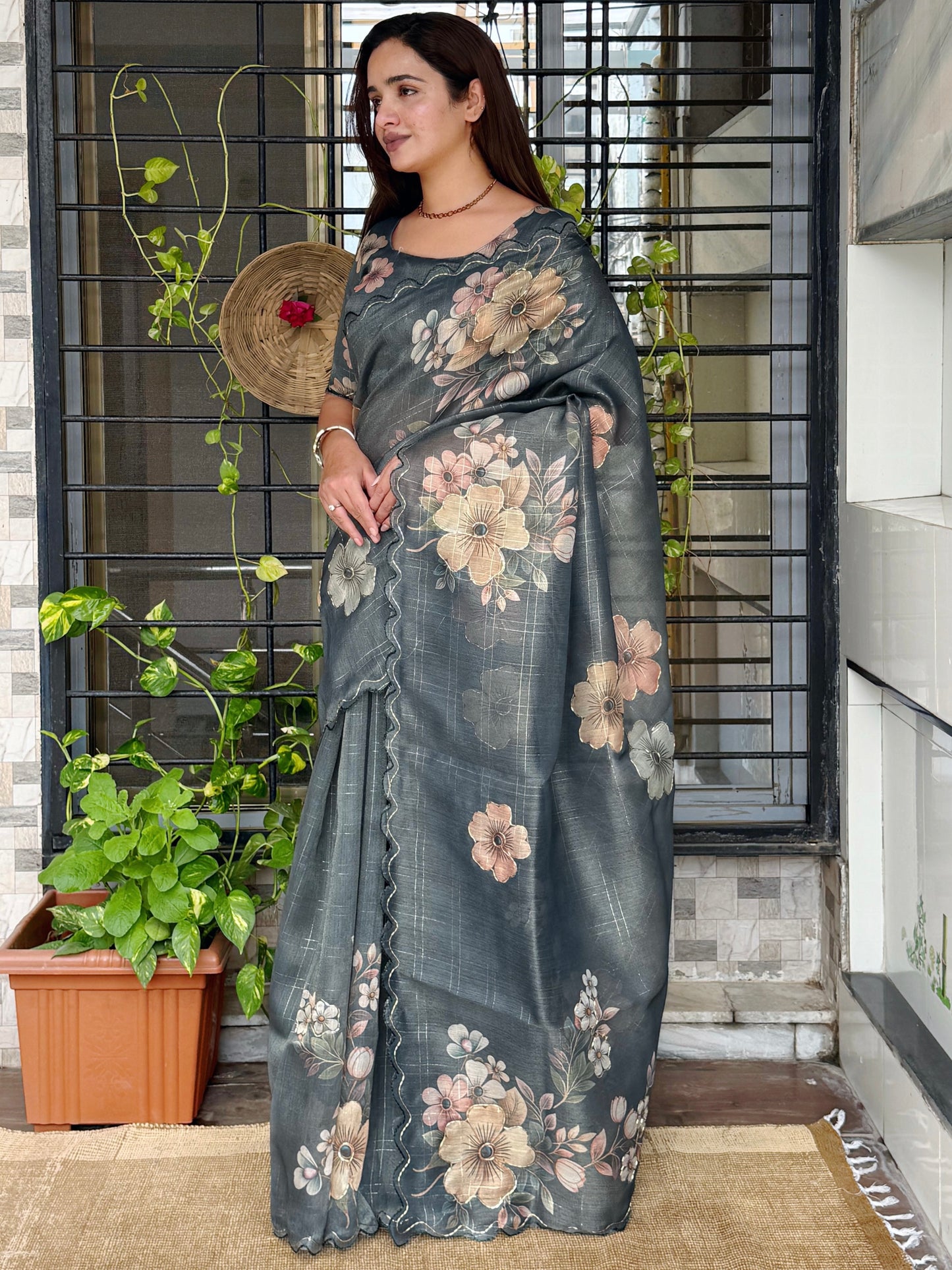 classy light weight Metalic colors saree