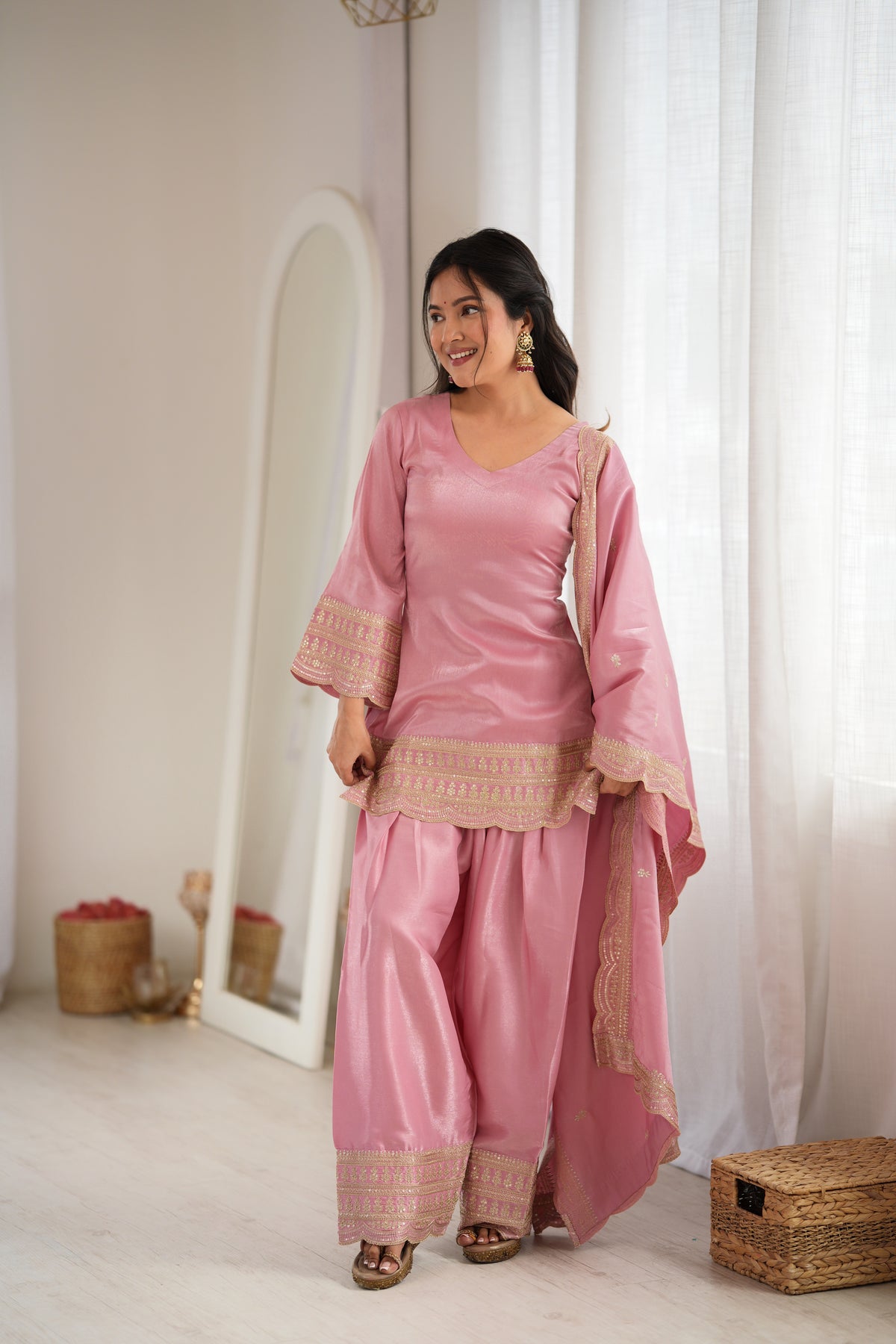 PREMIUM-FERTIGANZUG-SET AUS ANARKALI