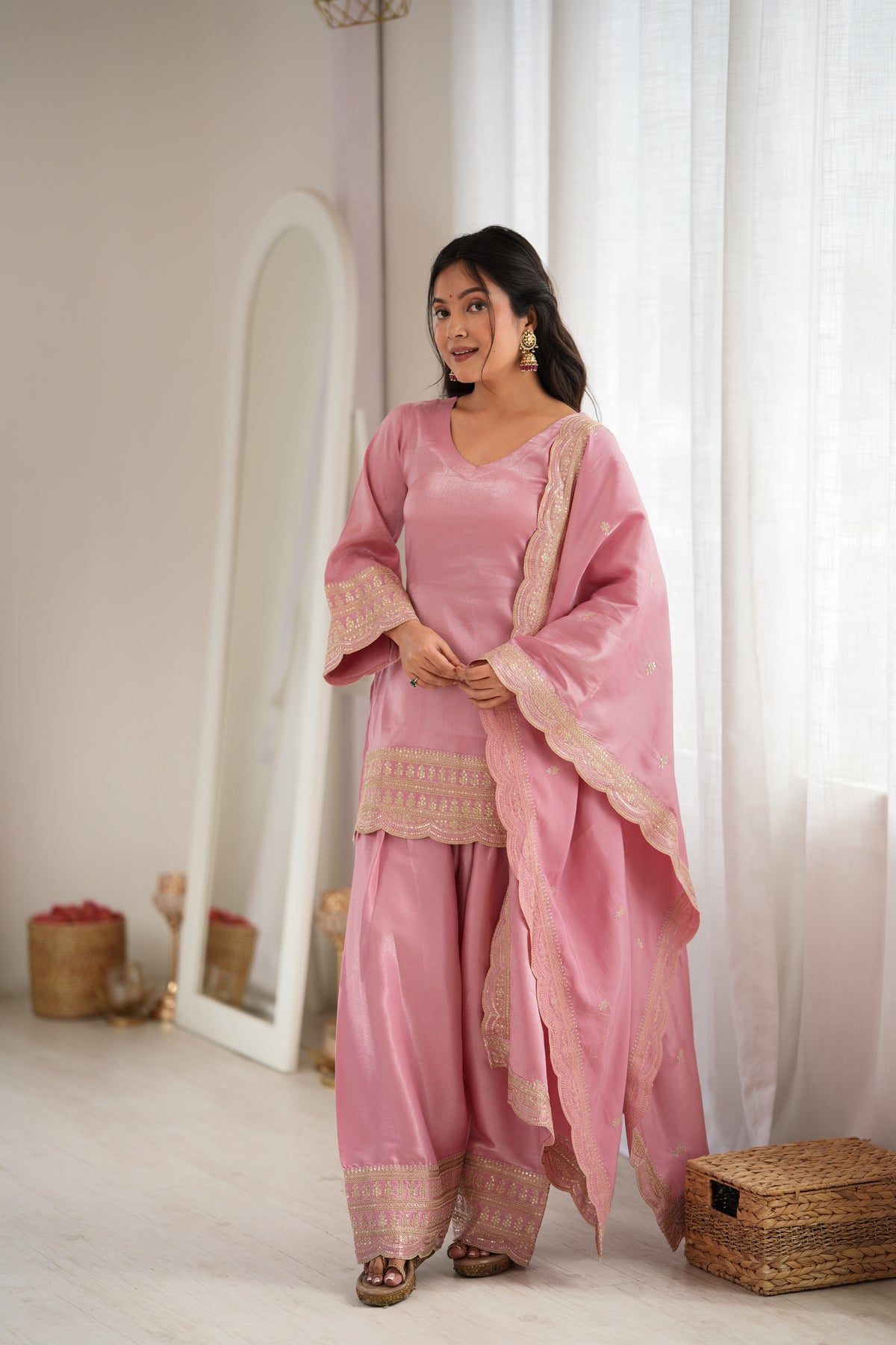 PREMIUM-FERTIGANZUG-SET AUS ANARKALI
