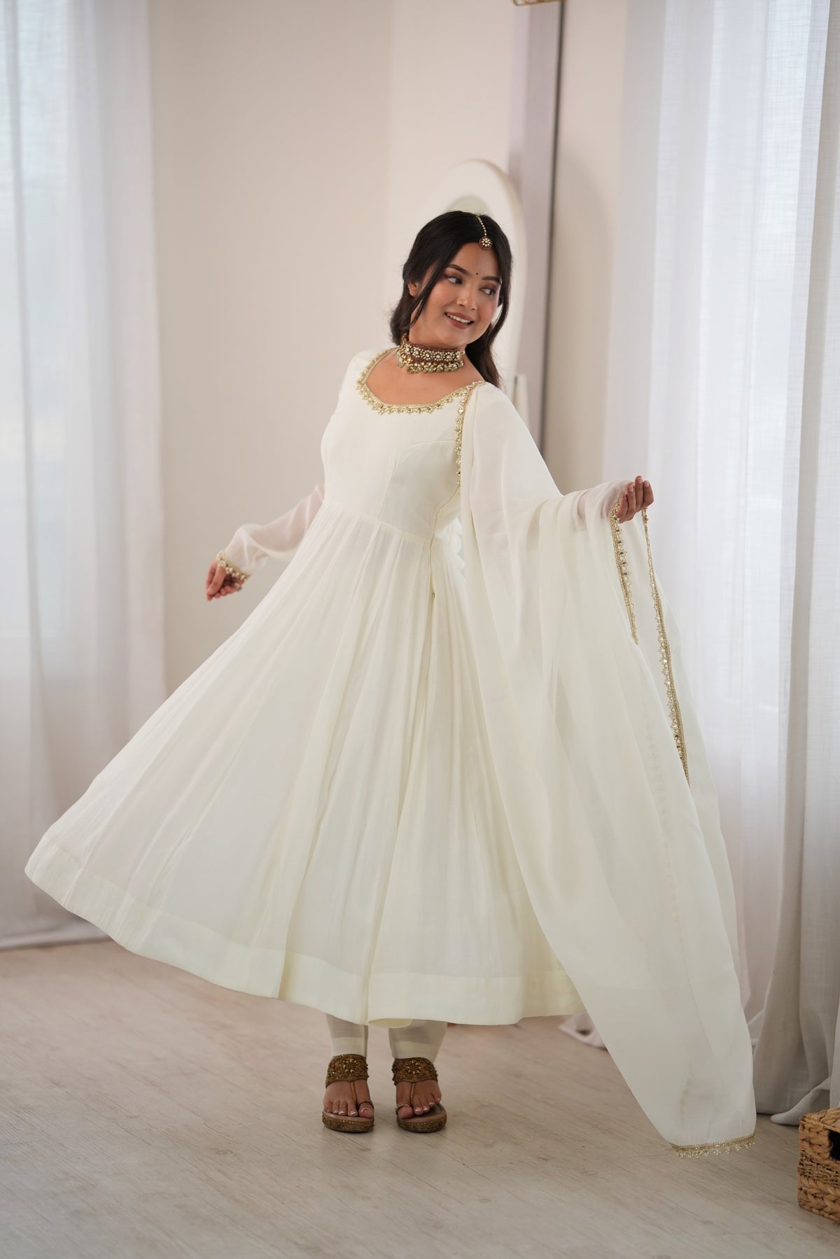 PREMIUM-FERTIGANZUG-SET AUS ANARKALI
