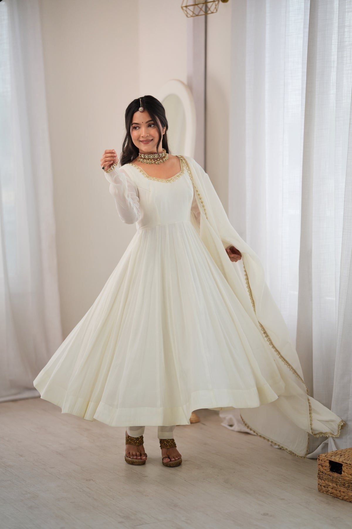 PREMIUM-FERTIGANZUG-SET AUS ANARKALI