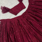 CHOLI LEHENGA BRODÉ EN VELOURS DE SÉQUENCE DE CORDON DE STYLE NEW BEUTIQUE