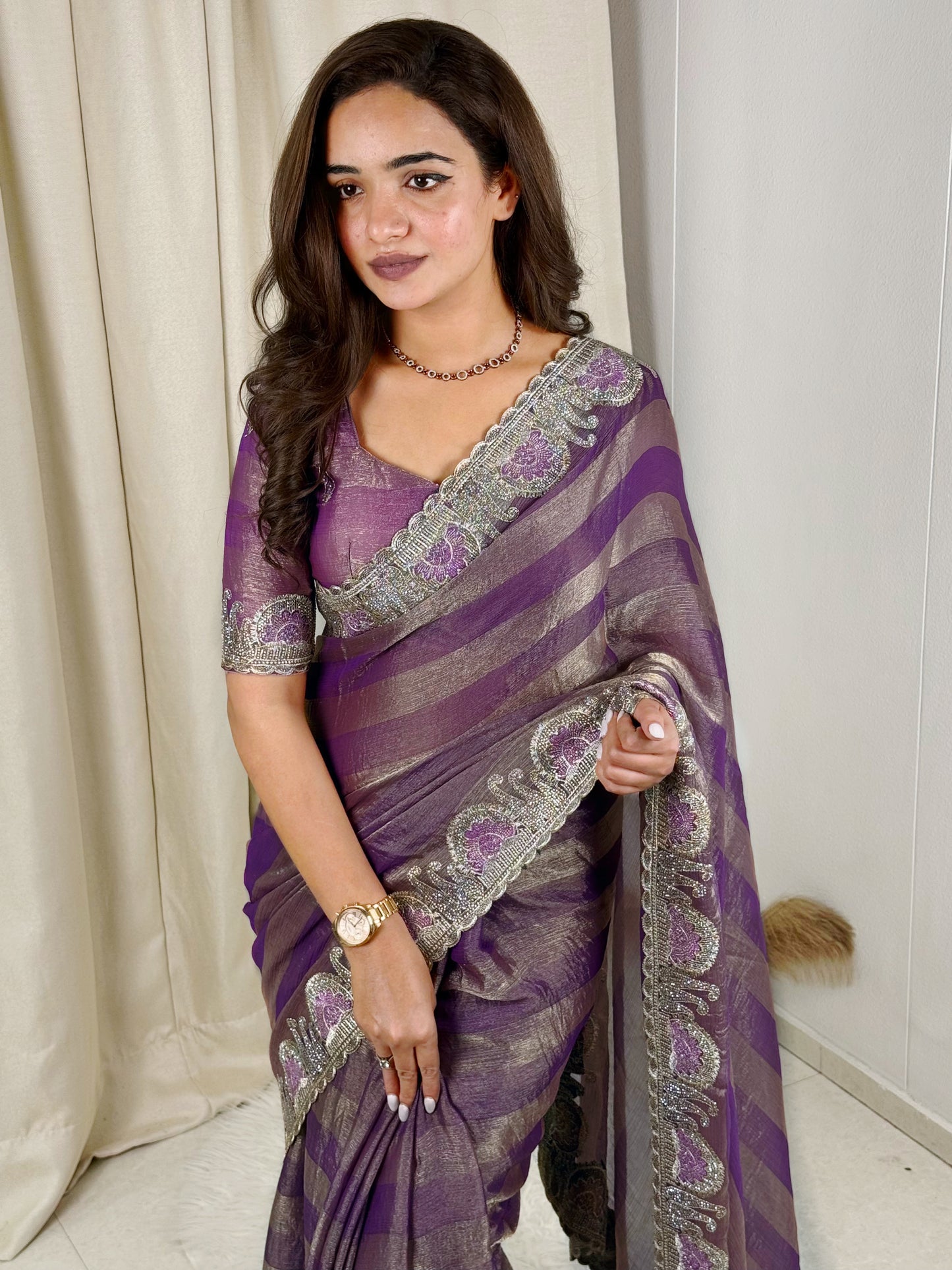 fandy chiffon saree adorned with intricate zari embroidered saree
