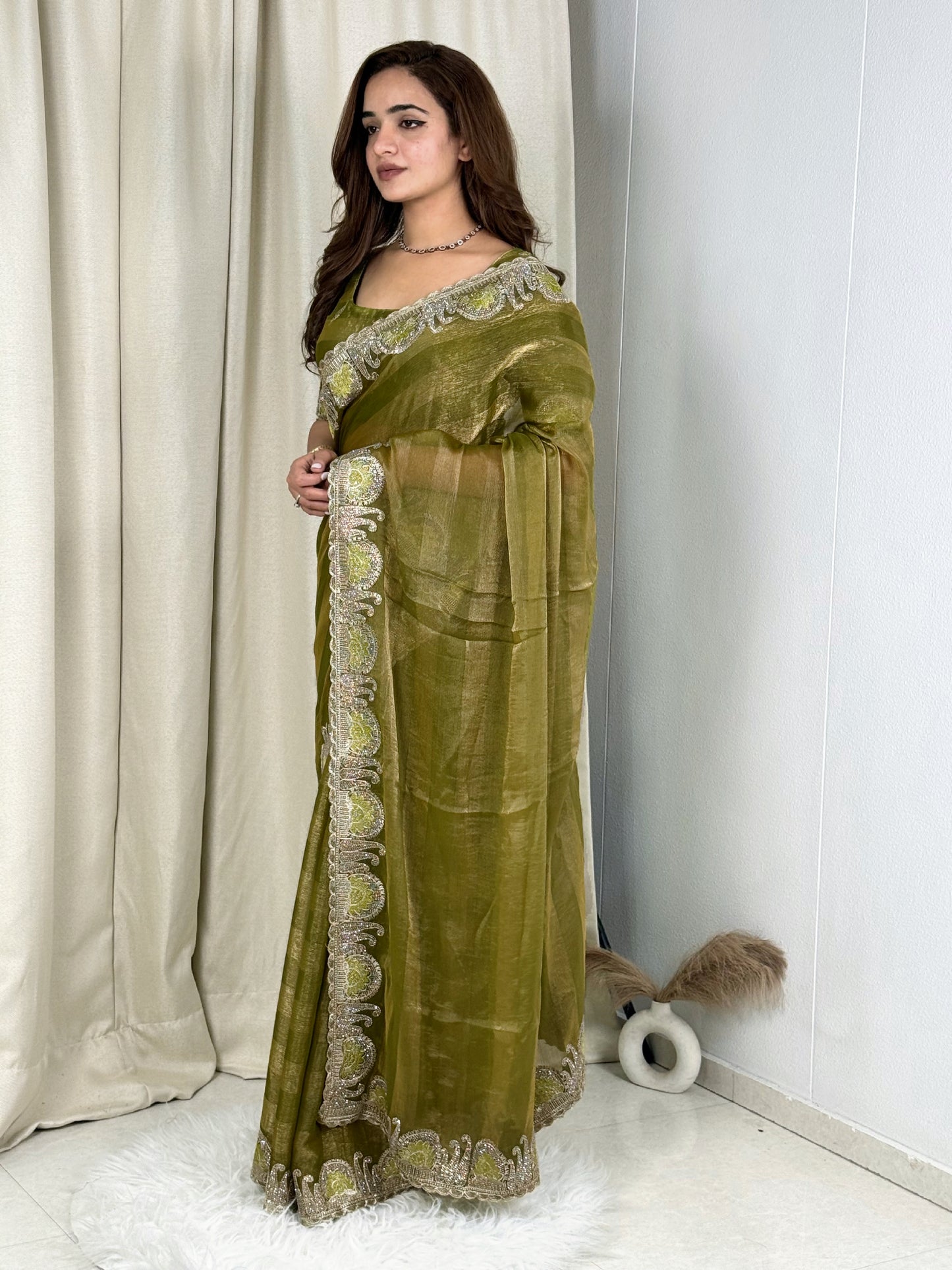 fandy chiffon saree adorned with intricate zari embroidered saree