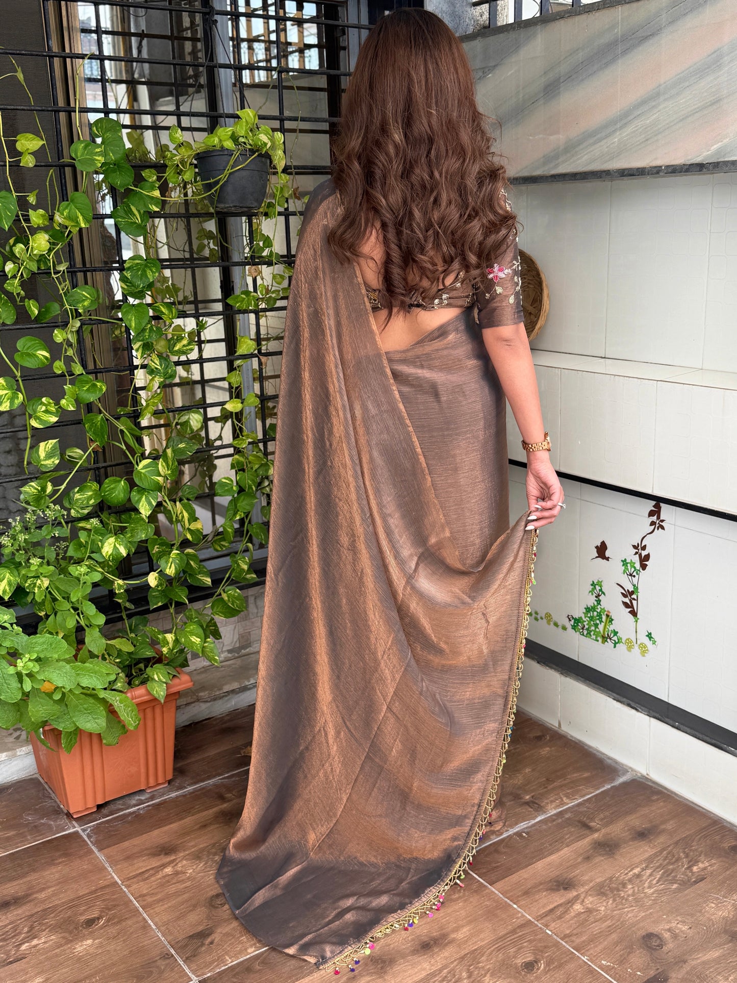 perfect Genz beauty with Grace meets glamour saree