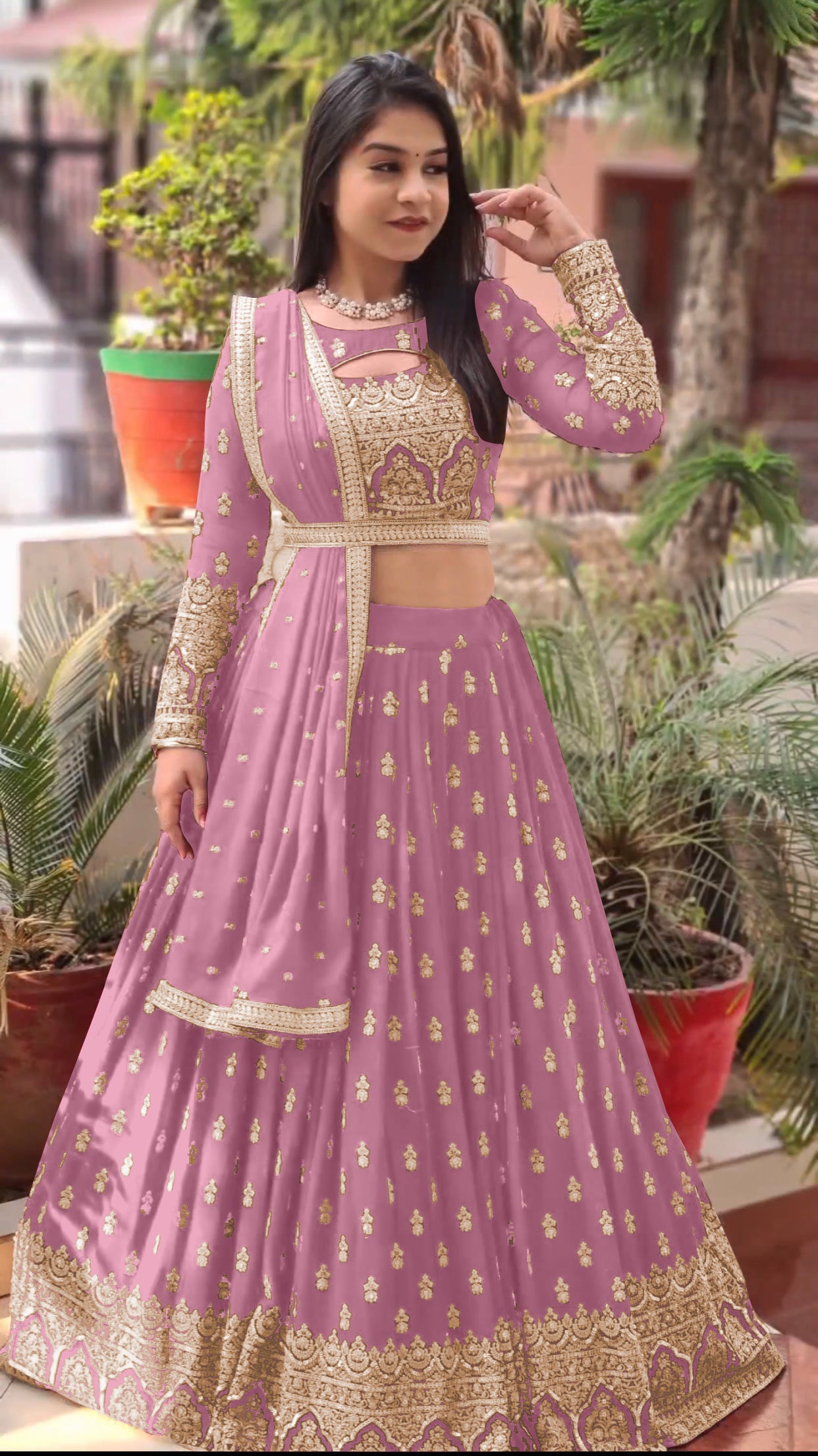 New Đěsigner Siqwans Lehenga Choli With Dupatt Set New