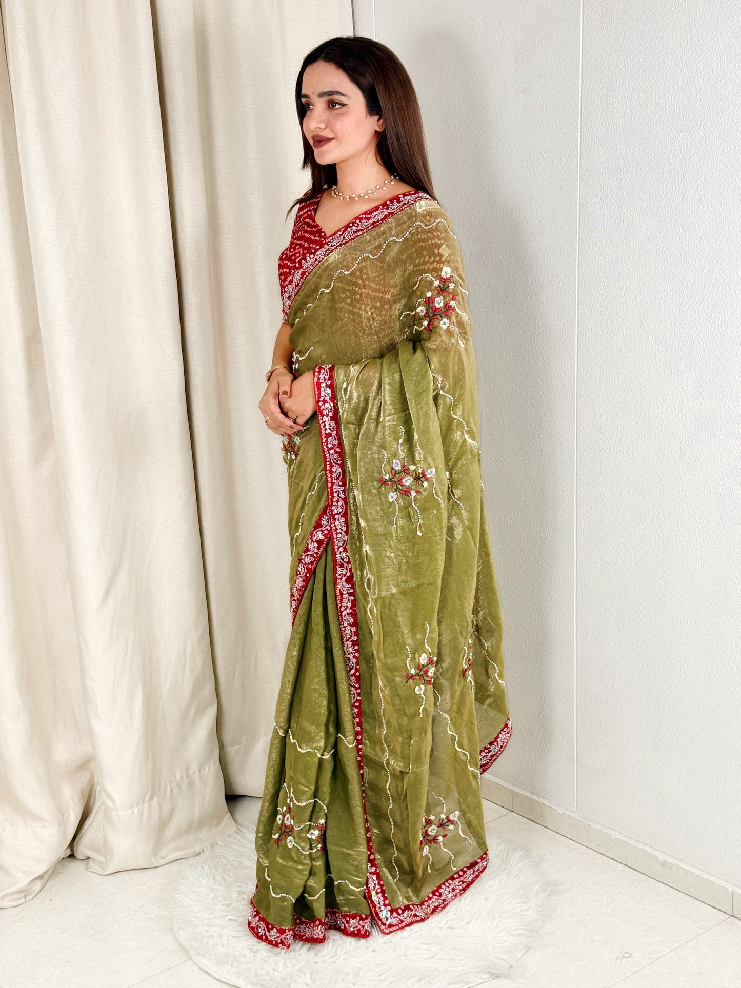 royal elegance This fandy satin saree
