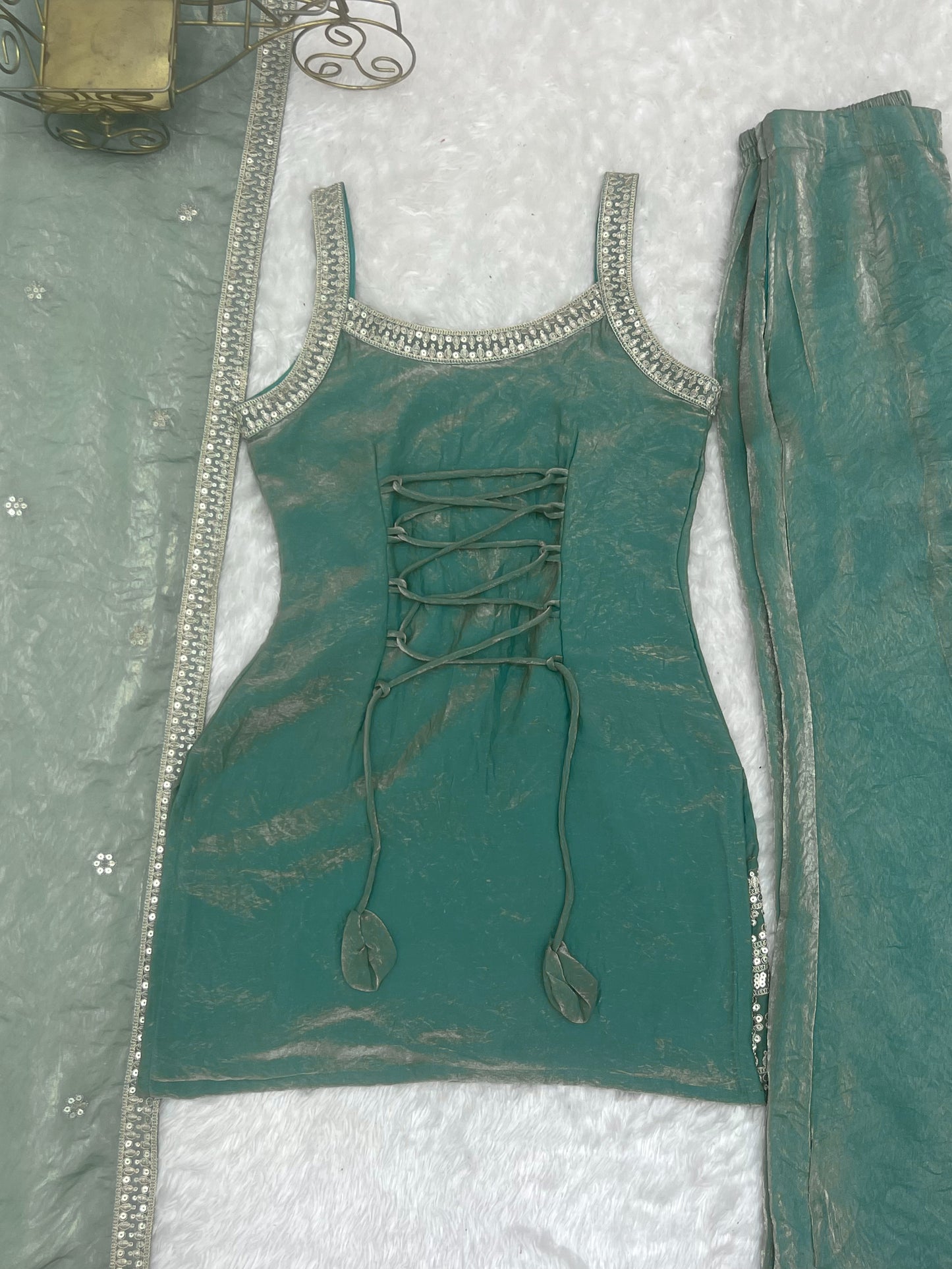 FRENDY SILK FABRIC WITH EMBROIDERY SEQUENCE DORI 3 PEACE