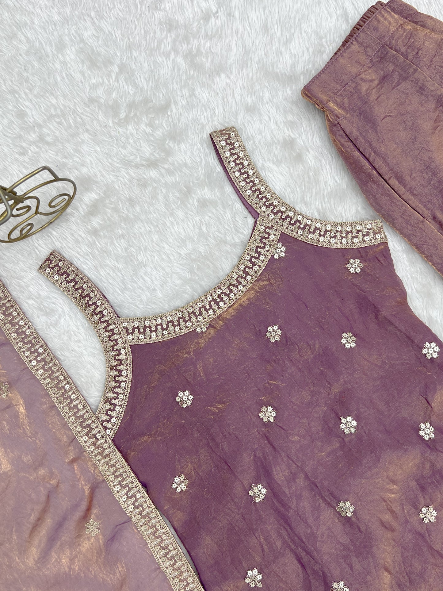 FRENDY SILK FABRIC WITH EMBROIDERY SEQUENCE DORI 3 PEACE
