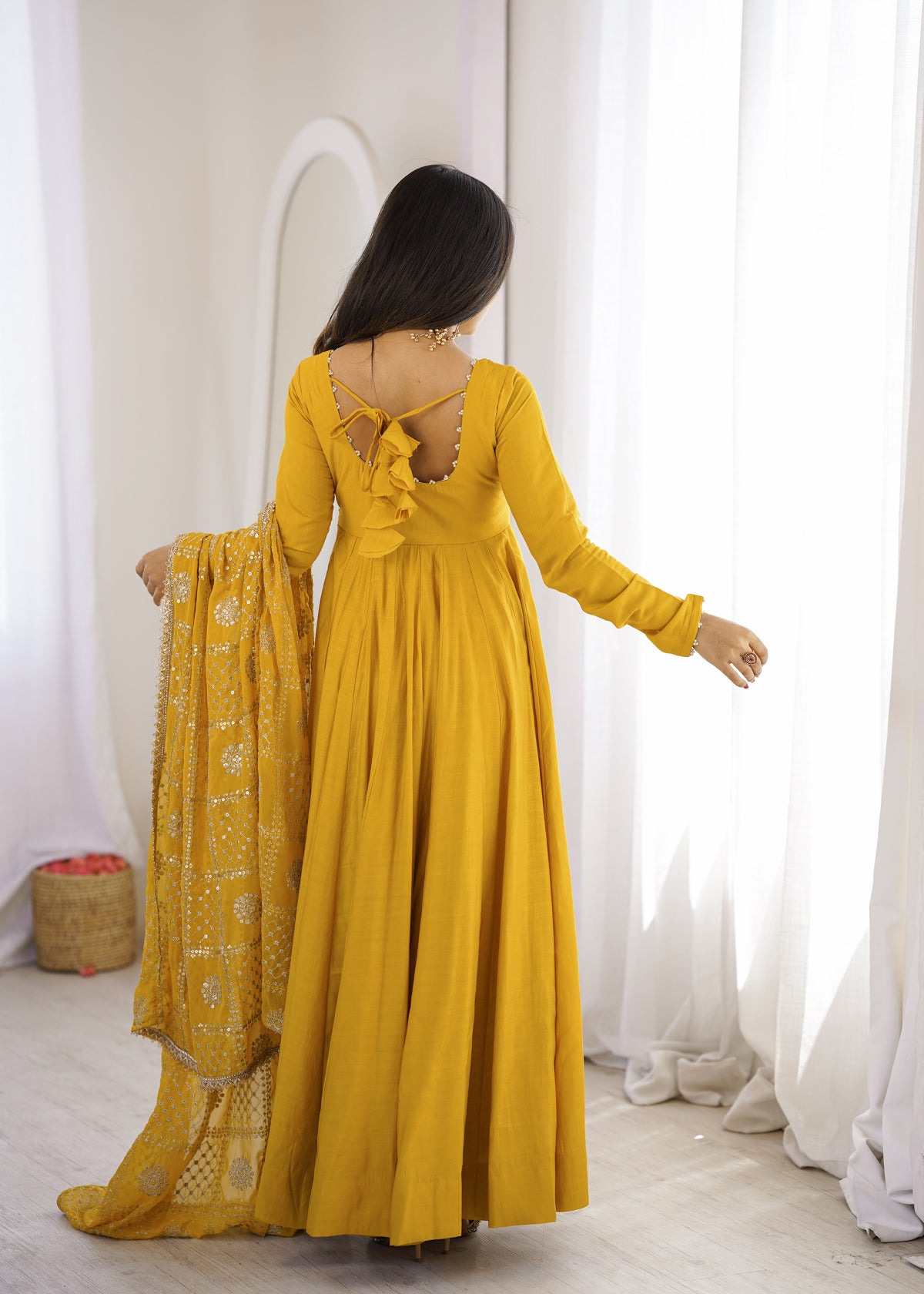 PREMIUM-FERTIGANZUG-SET AUS ANARKALI