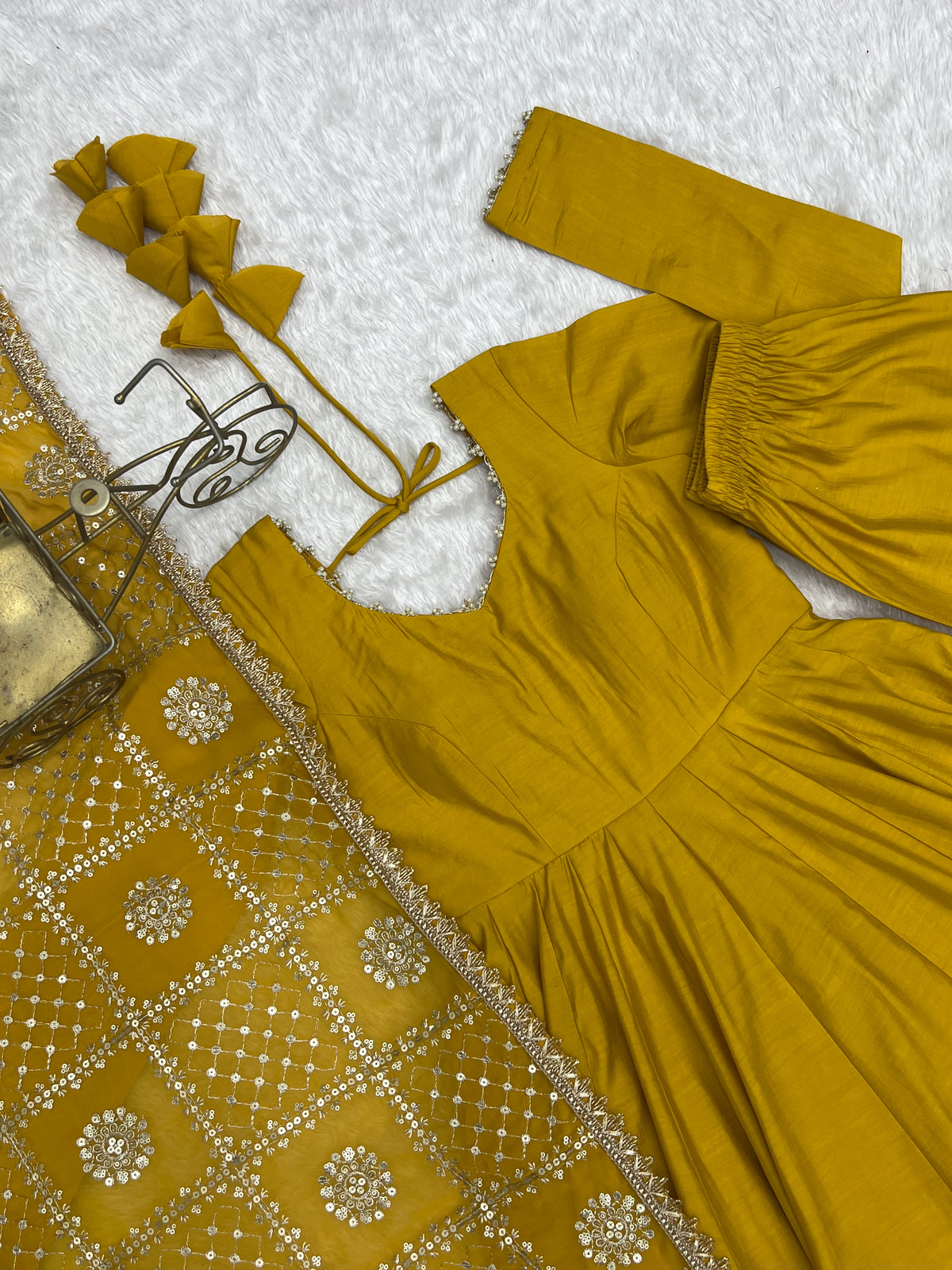 PREMIUM-FERTIGANZUG-SET AUS ANARKALI