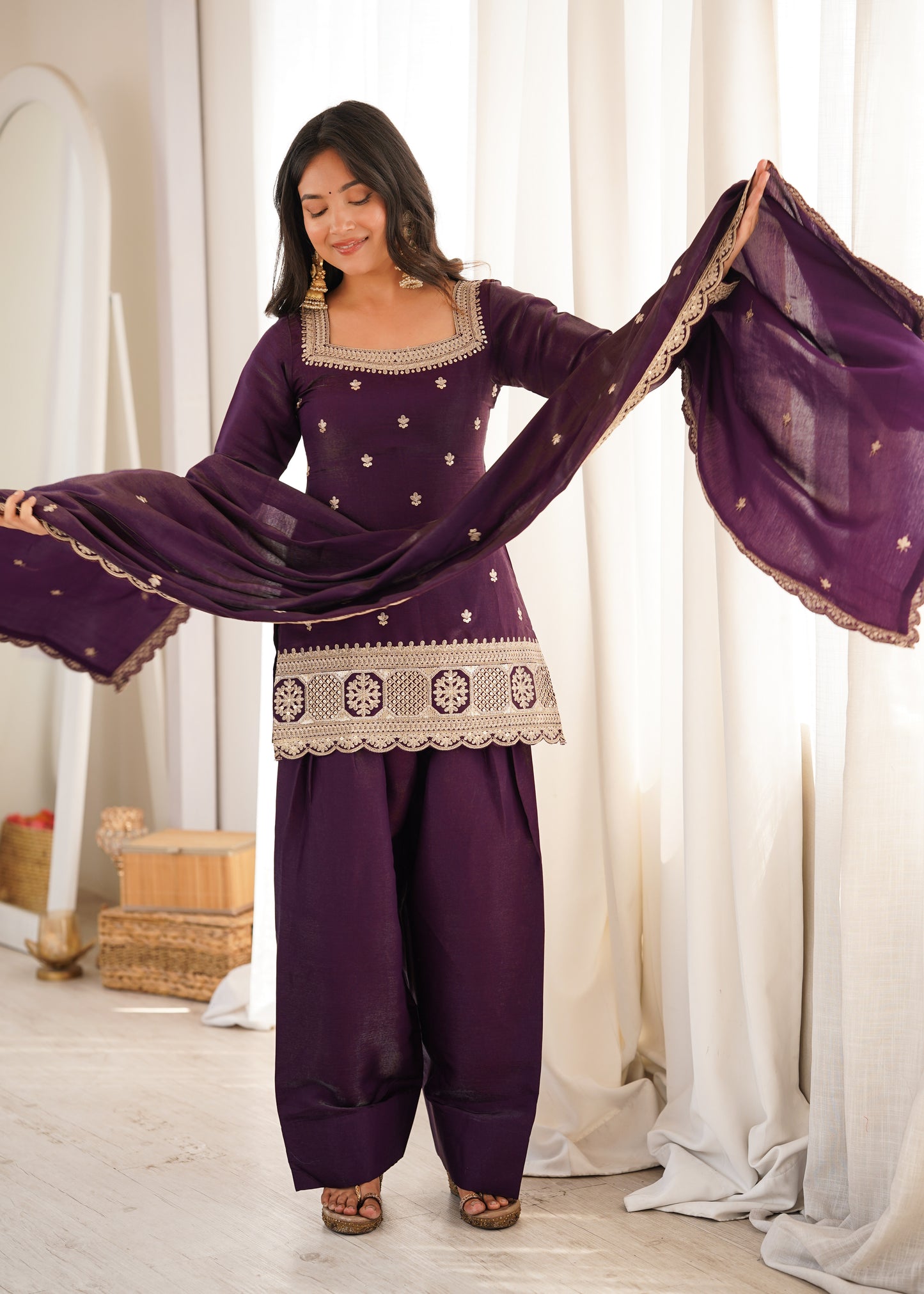 PREMIUM-FERTIGANZUG-SET AUS ANARKALI
