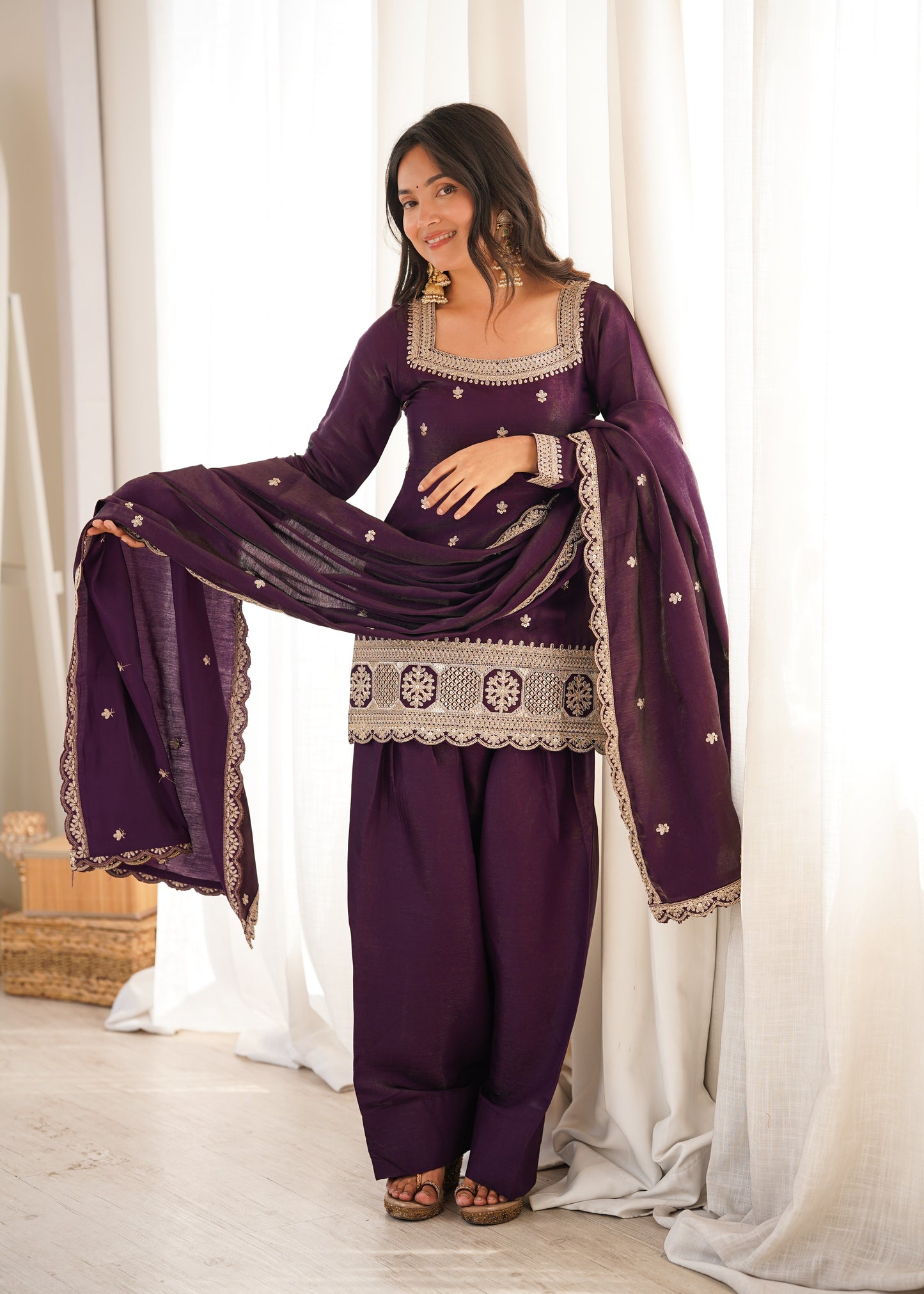 PREMIUM-FERTIGANZUG-SET AUS ANARKALI