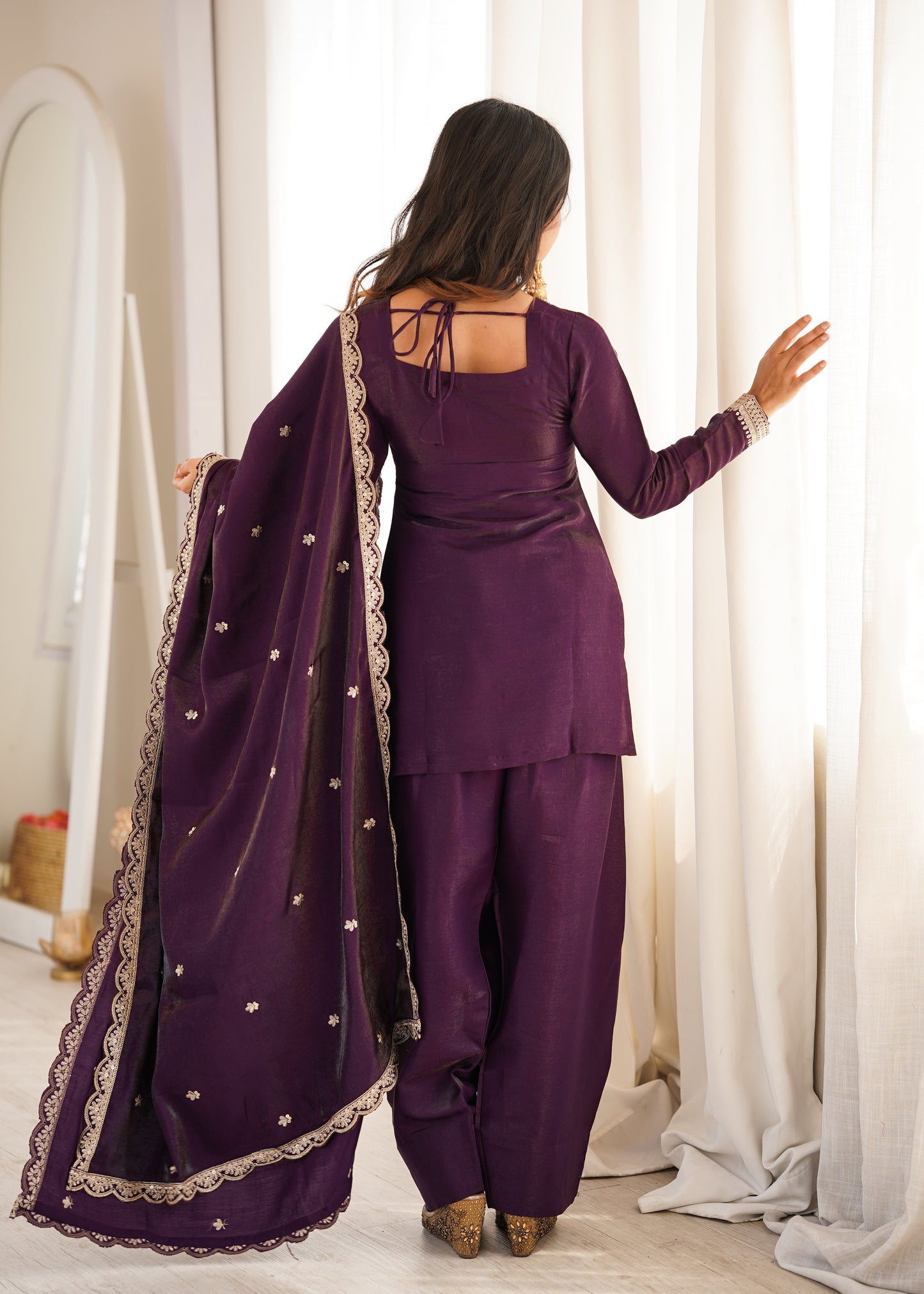 PREMIUM-FERTIGANZUG-SET AUS ANARKALI