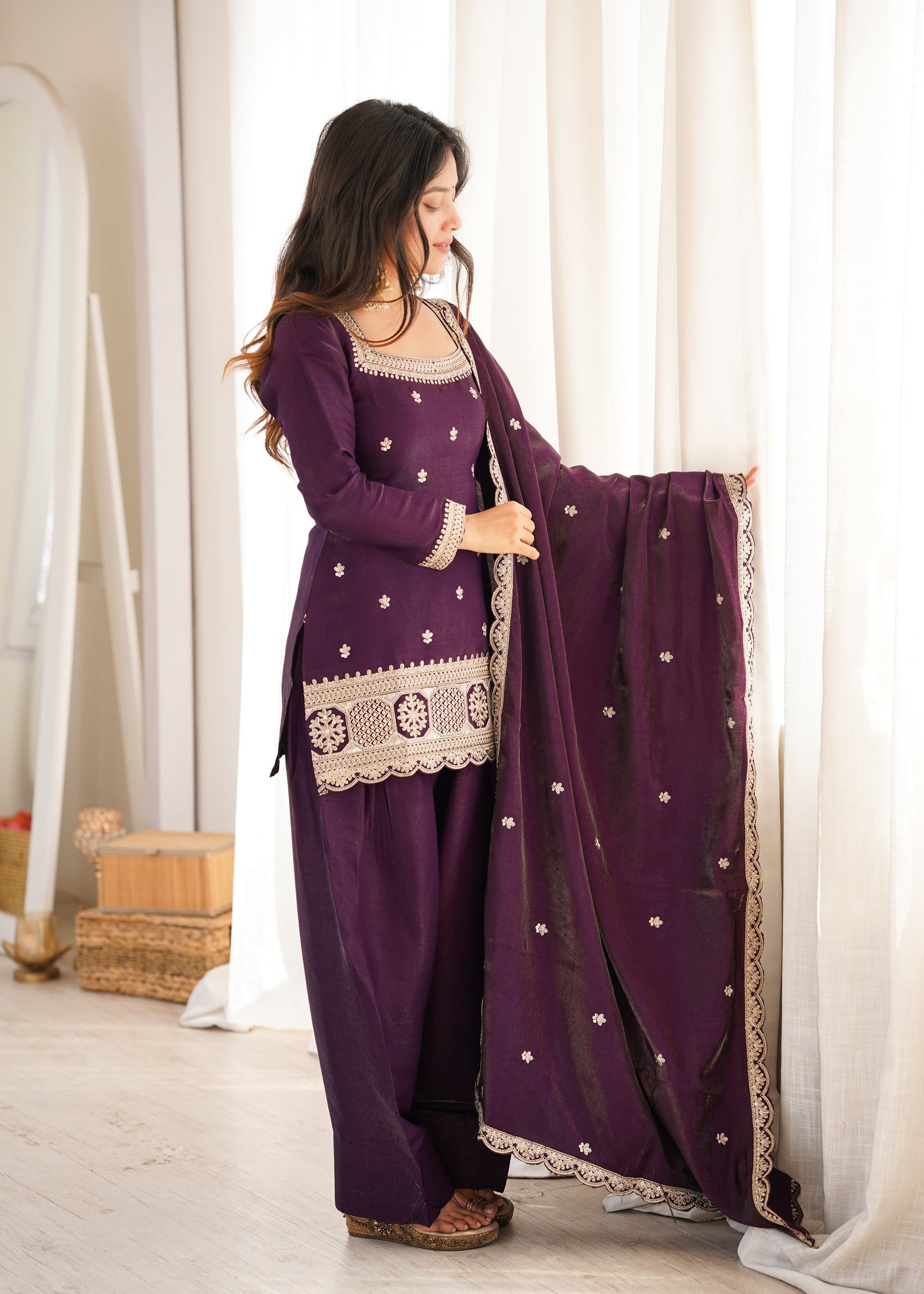 PREMIUM-FERTIGANZUG-SET AUS ANARKALI