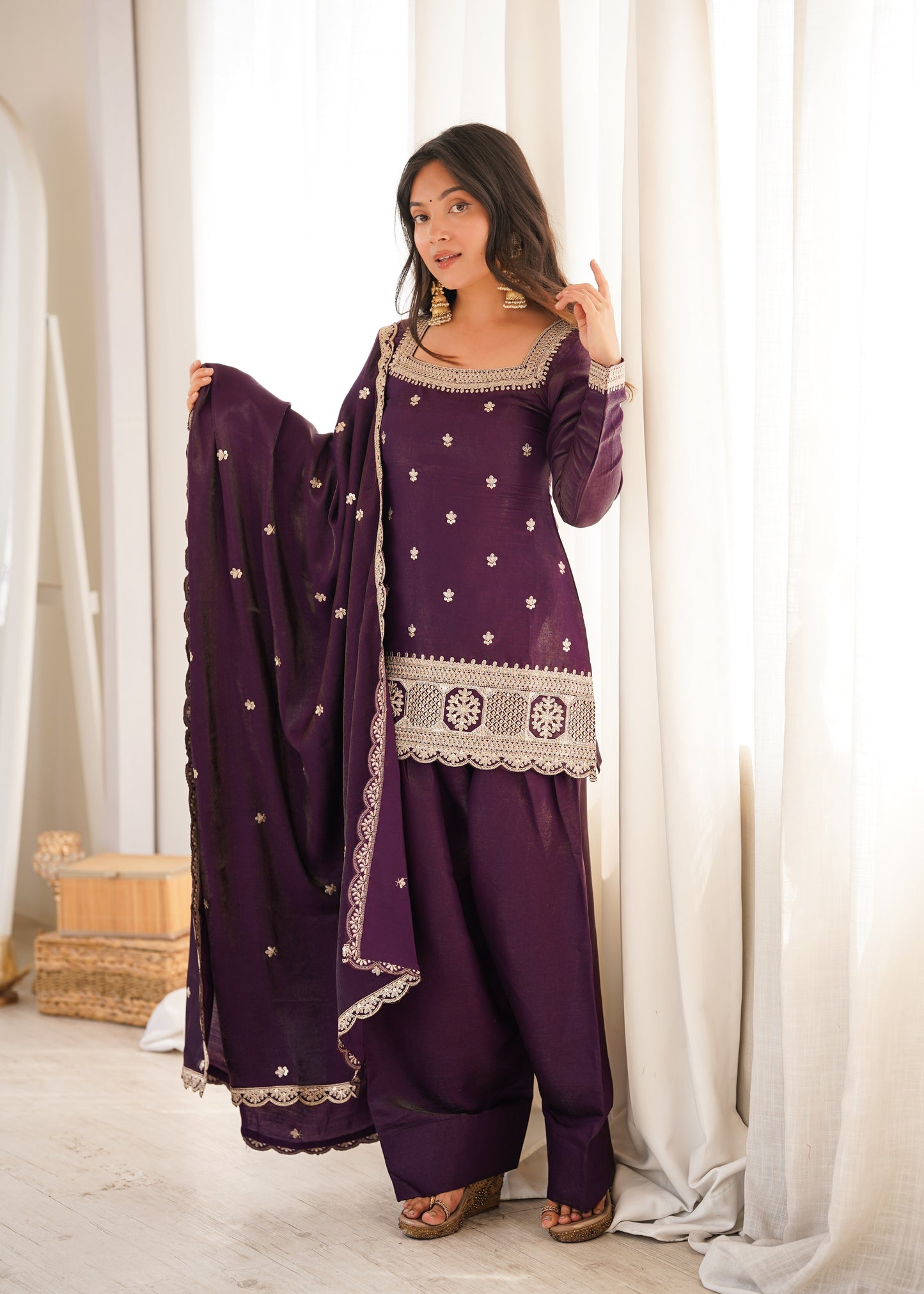 PREMIUM-FERTIGANZUG-SET AUS ANARKALI