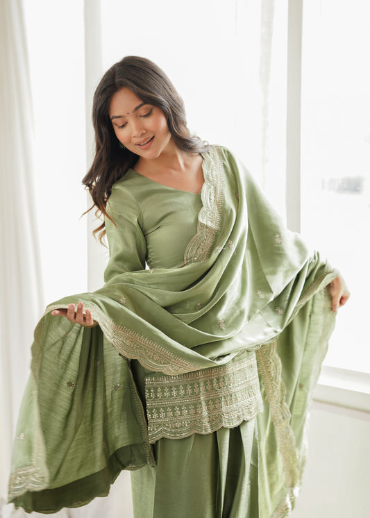 PREMIUM-FERTIGANZUG-SET AUS ANARKALI