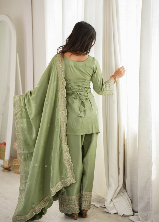PREMIUM-FERTIGANZUG-SET AUS ANARKALI