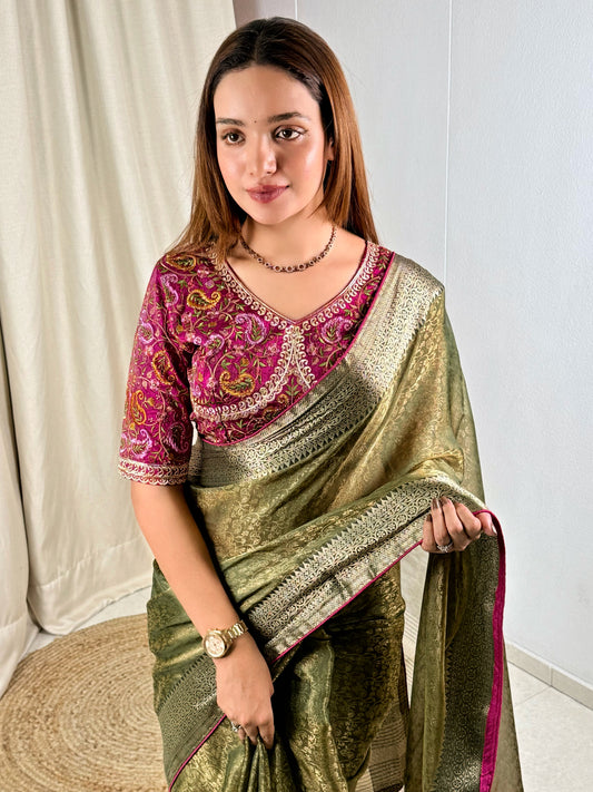 Fandy Silk zari weaving jacquard in full saree pallu and border