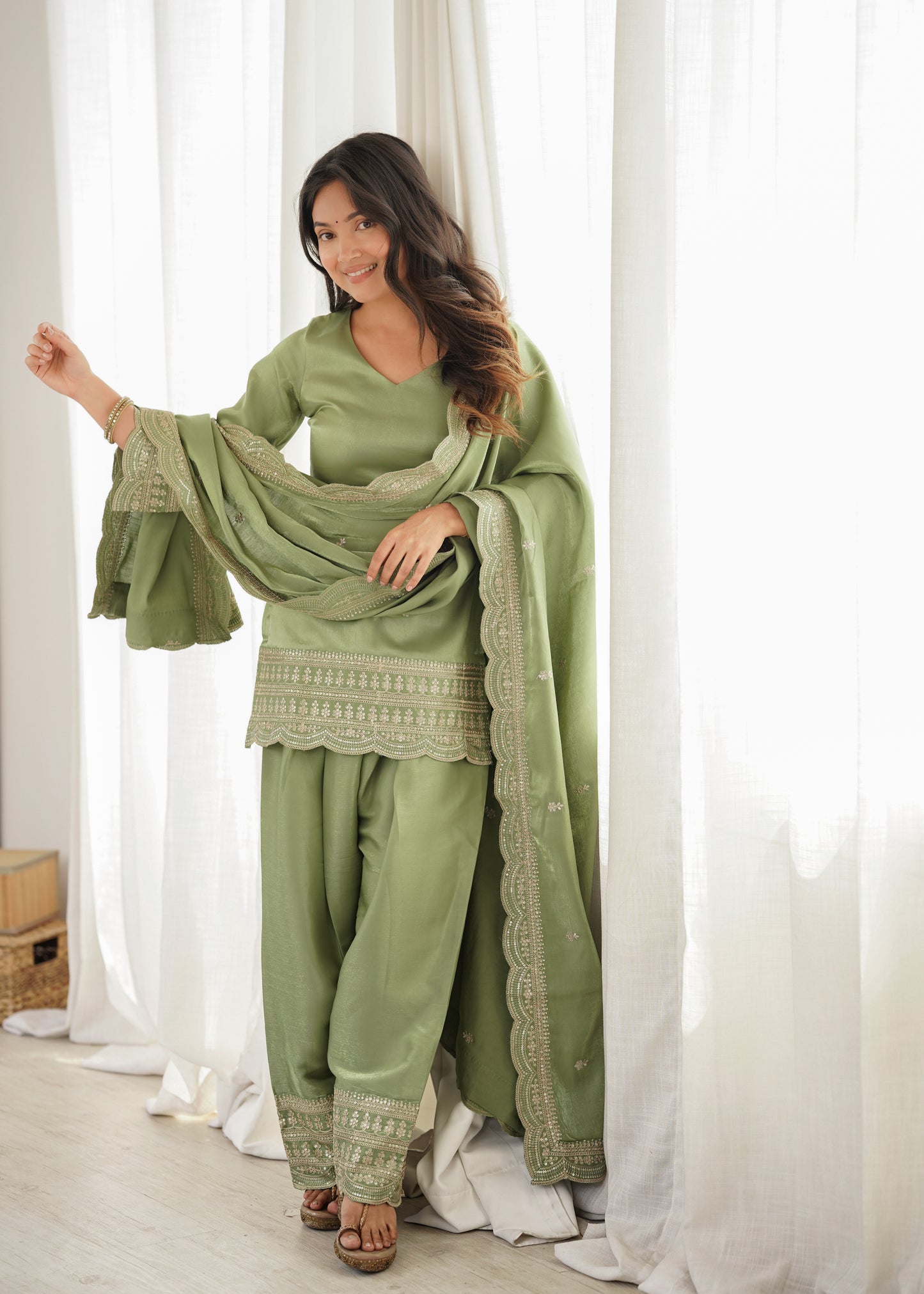 GLASS ROMAN SILK FABRIC WITH EMBROIDERY SEQUENCE 3 PEACE