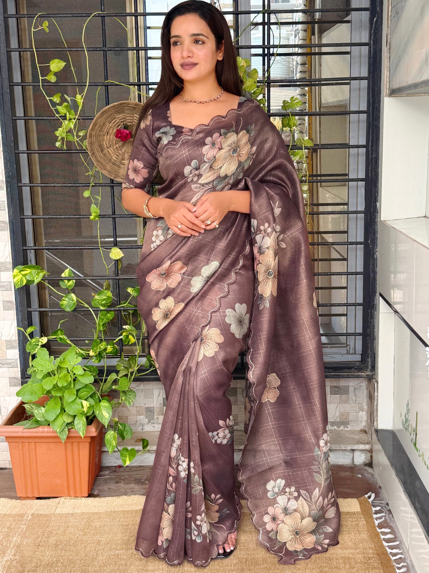 classy light weight Metalic colors saree
