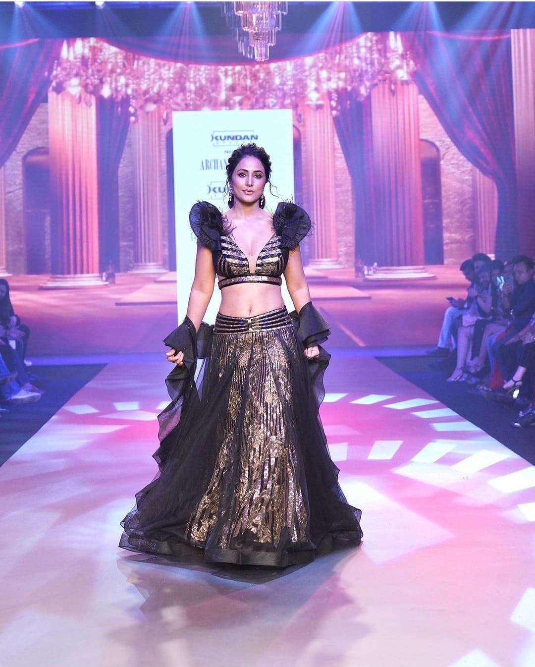 MOST POPULAR HINA KHAN LEHENGA CHOLI