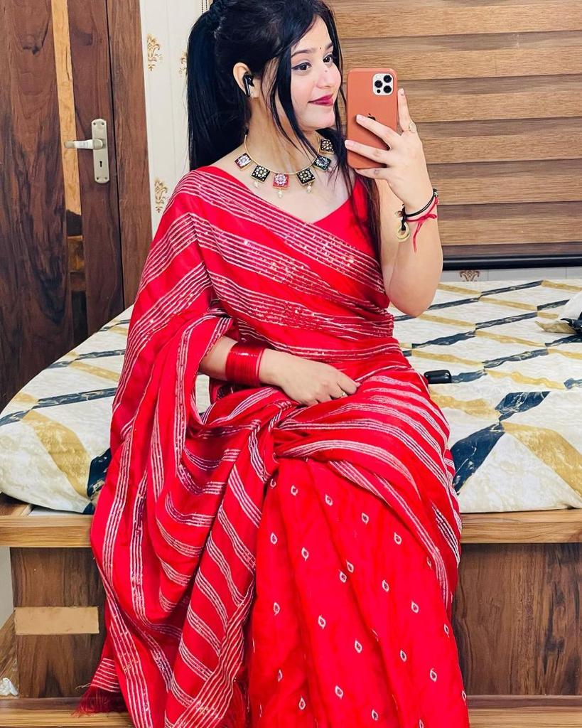 RED COLOUR  COTTON THREAD AND SEQUNCE SAREE