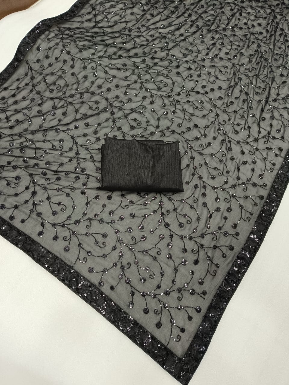 BLACK COLOUR SEQUNCE SAREE