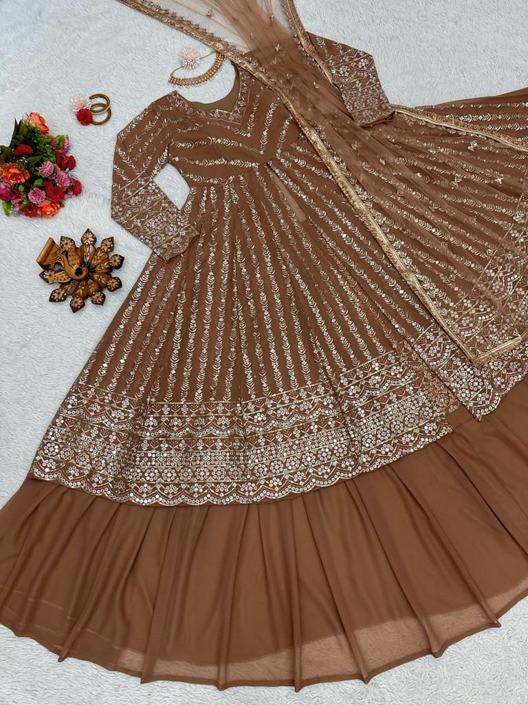 ATTRACTIVE TOP LEHENGA WITH DUPATTA