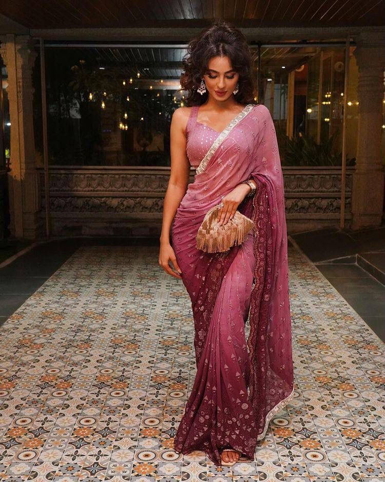 SUPERHIT TRENDING BOLLYWOOD BLOCK BUSTER EMBROIDERED COTTON THREAD & SEQUINS WORK DESIGNER SAREE🥻