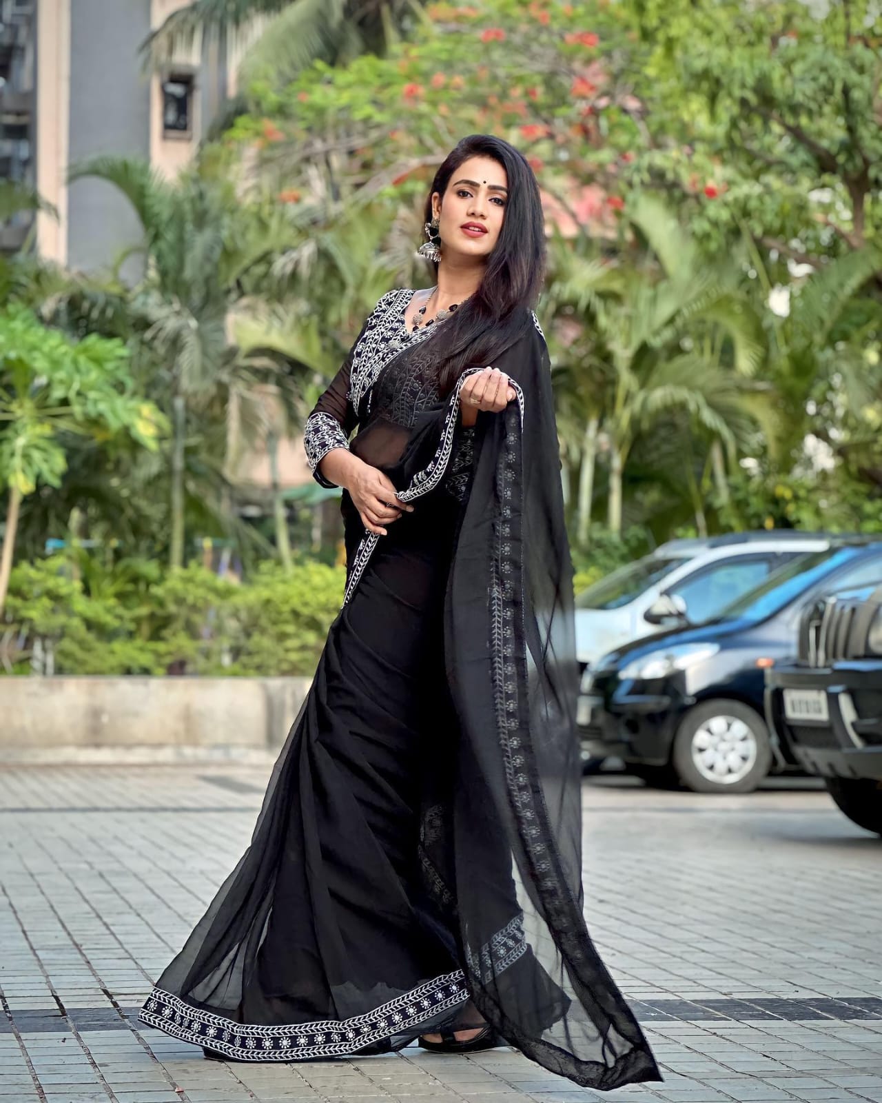 ATTRACTIVE BLACK COLOUR EMBROIDERY  WORK AND CUT WORK LACE SAREE
