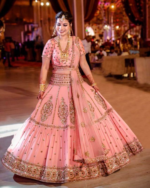 WEDDIND WEAR BRIDAL  LEHENGA CHOLI