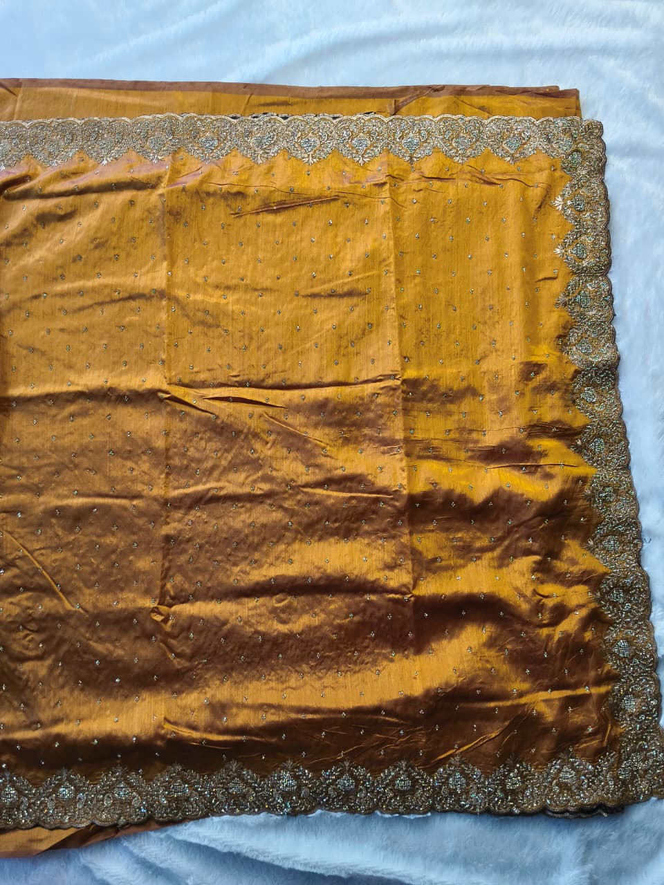 Luxurious GMY Silk Two-Tone Saree