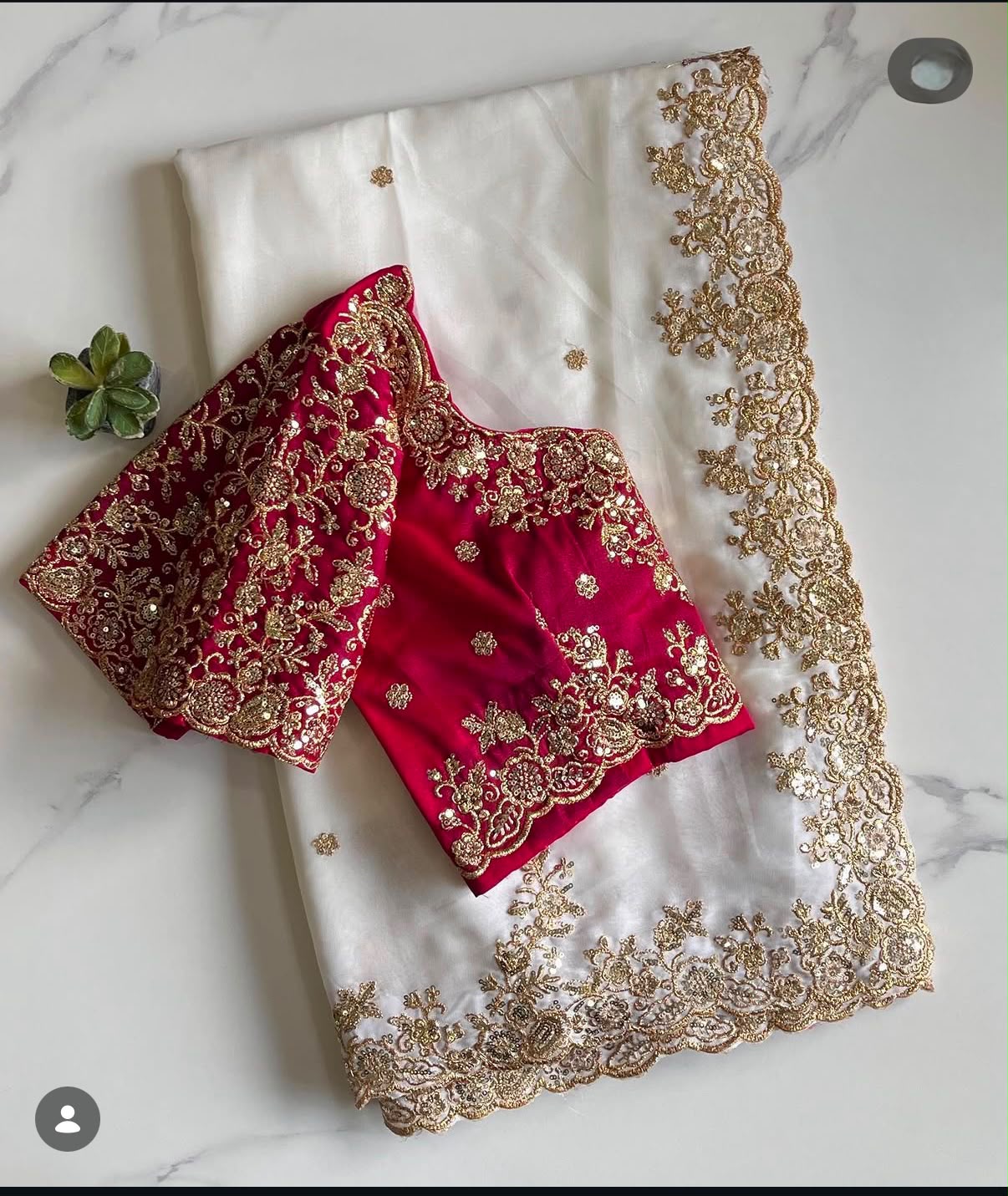 Elegant off-white rangoli silk fabric saree
