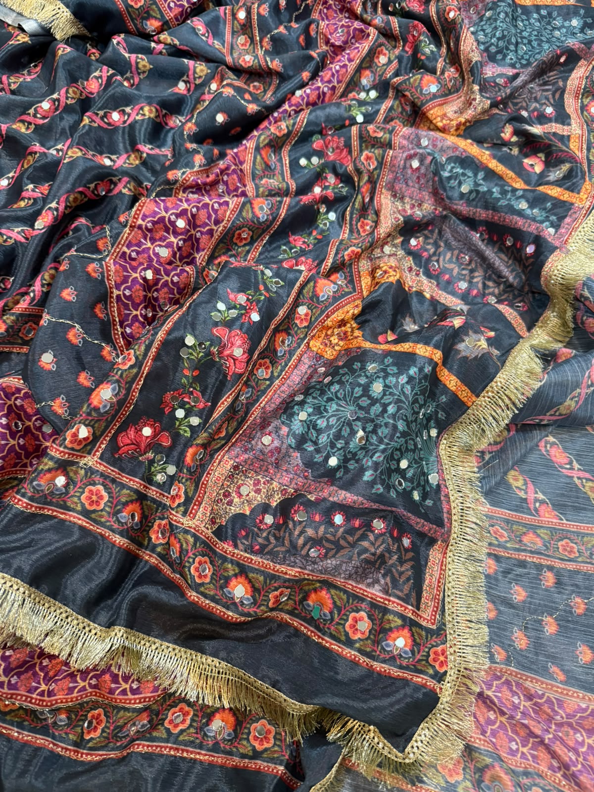 Premium chinon silk saree