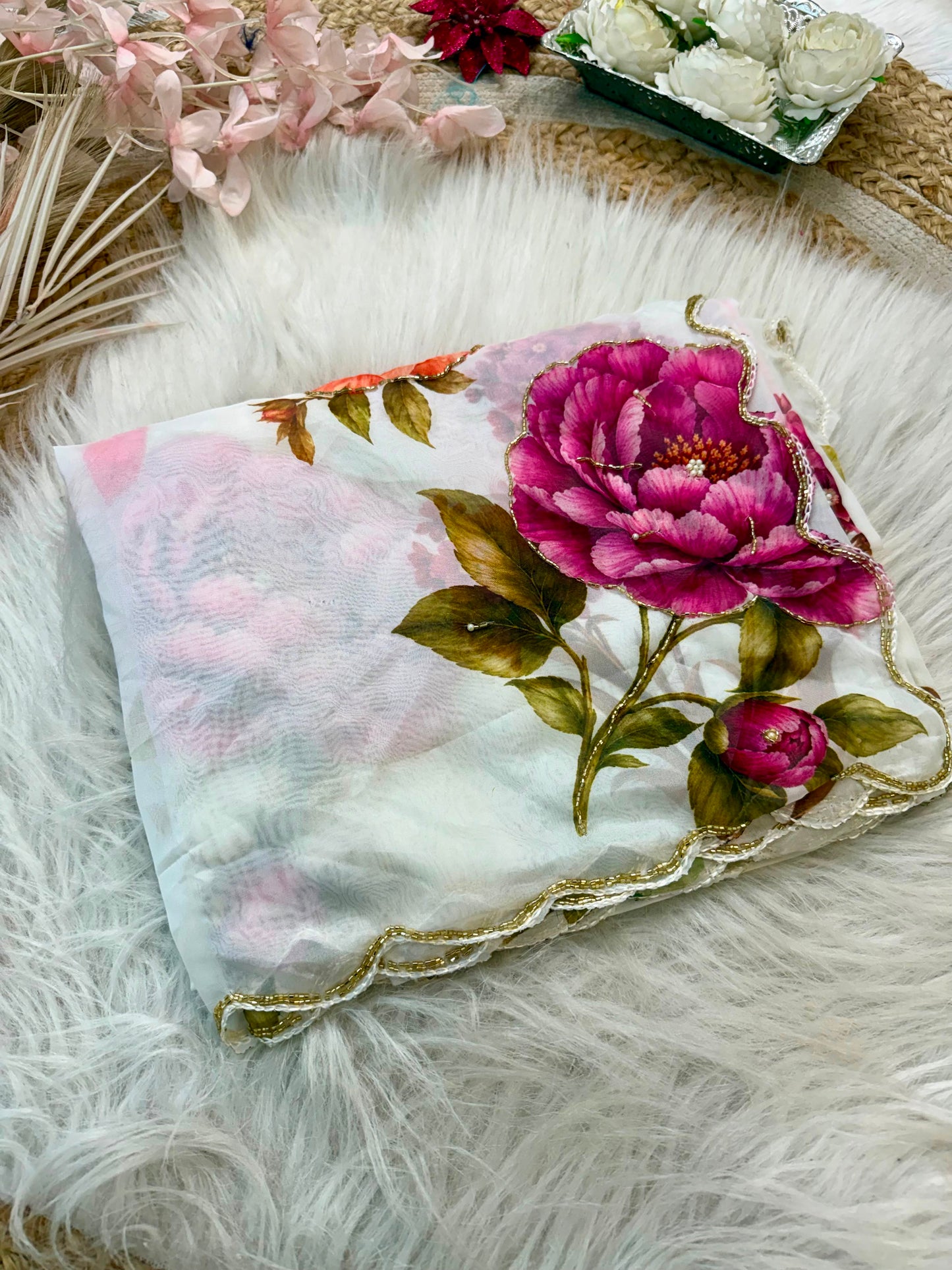 Beautiful soft tabi Saree featuring elegant flower digital print