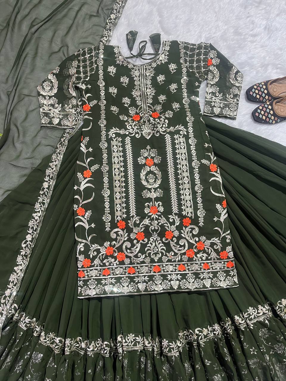 Presenting New  Đěsigner Lehenga Top In New Fancy Style