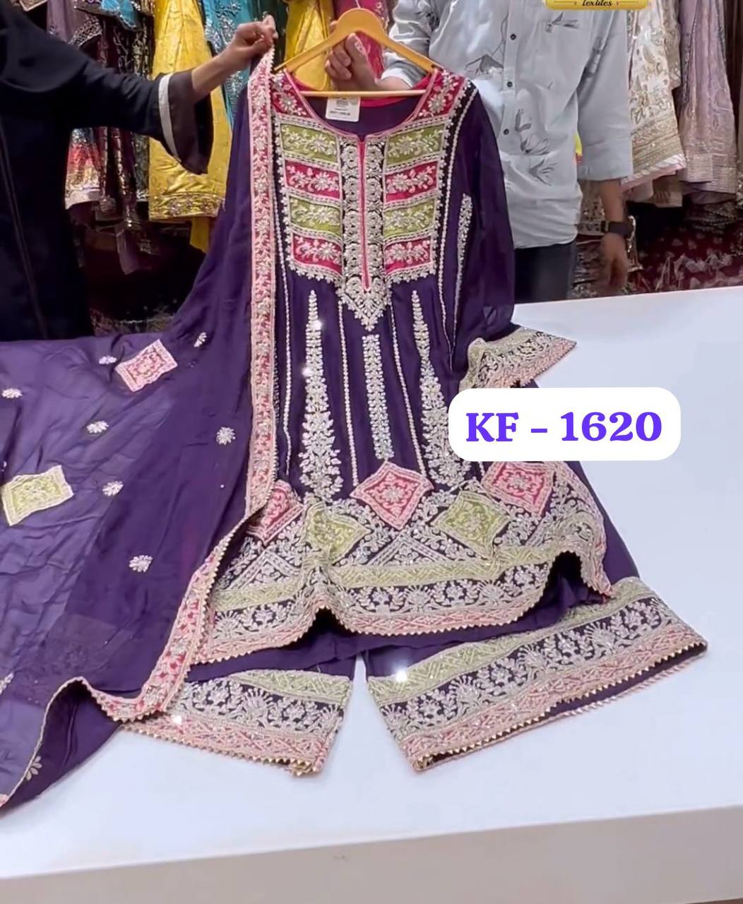 NEW DESIGNER HEAVY FUAX GEORGETTE PAKISTANI  SUIT SET