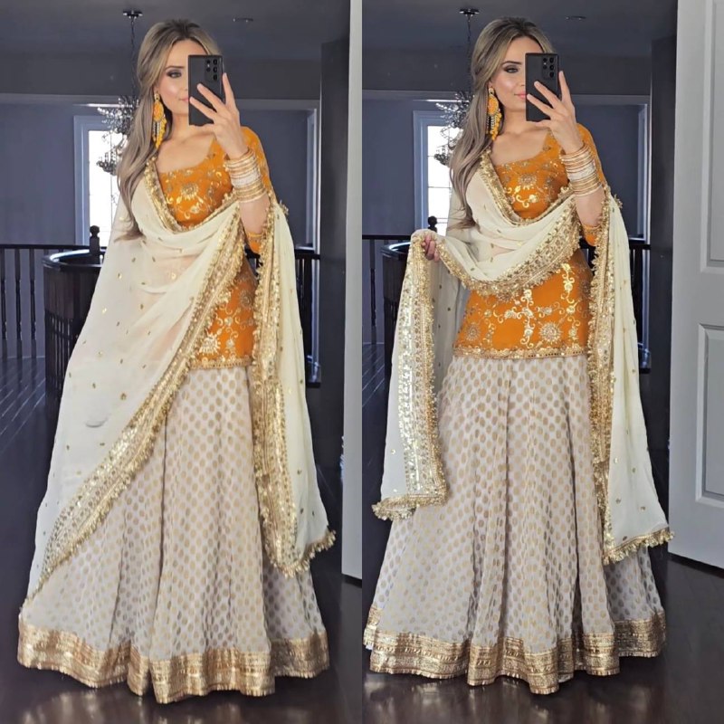 Presenting New  Đěsigner Lehenga -Top In New Fancy Style